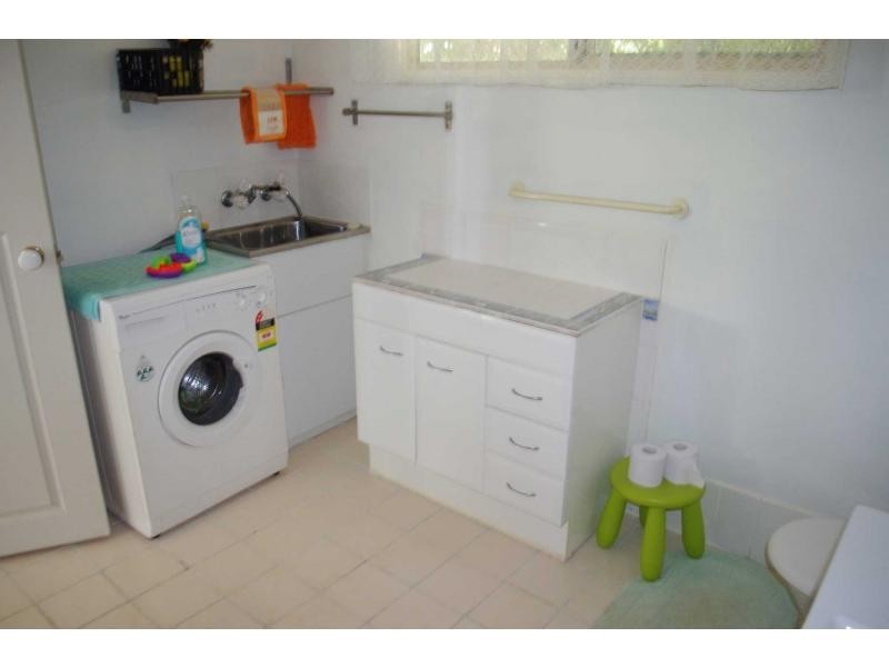 60 Treasure Island Avenue, Karragarra Island QLD 4184