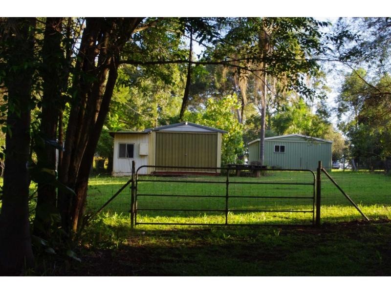 10 Noyes Parade, Karragarra Island QLD 4184