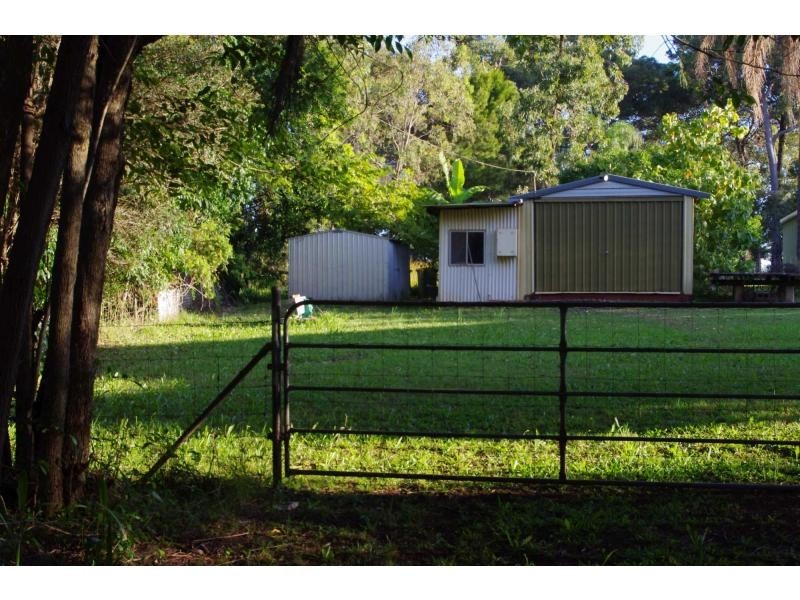 10 Noyes Parade, Karragarra Island QLD 4184