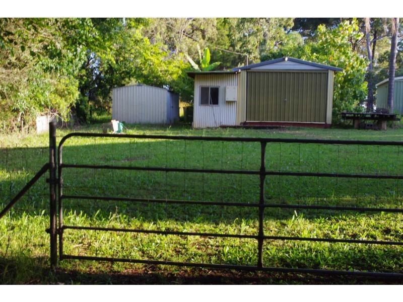 10 Noyes Parade, Karragarra Island QLD 4184