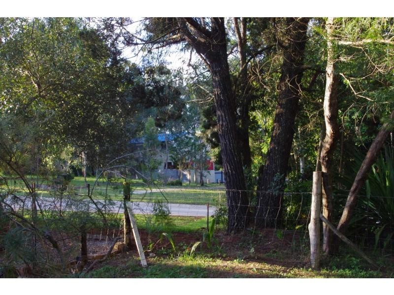 10 Noyes Parade, Karragarra Island QLD 4184