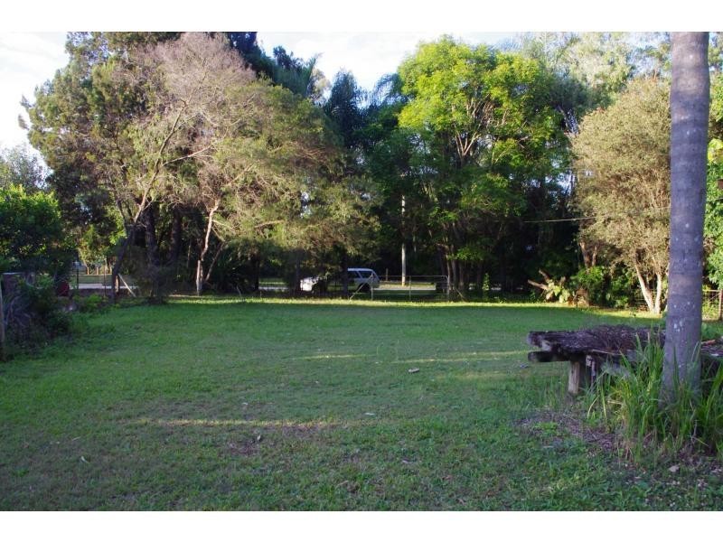 10 Noyes Parade, Karragarra Island QLD 4184