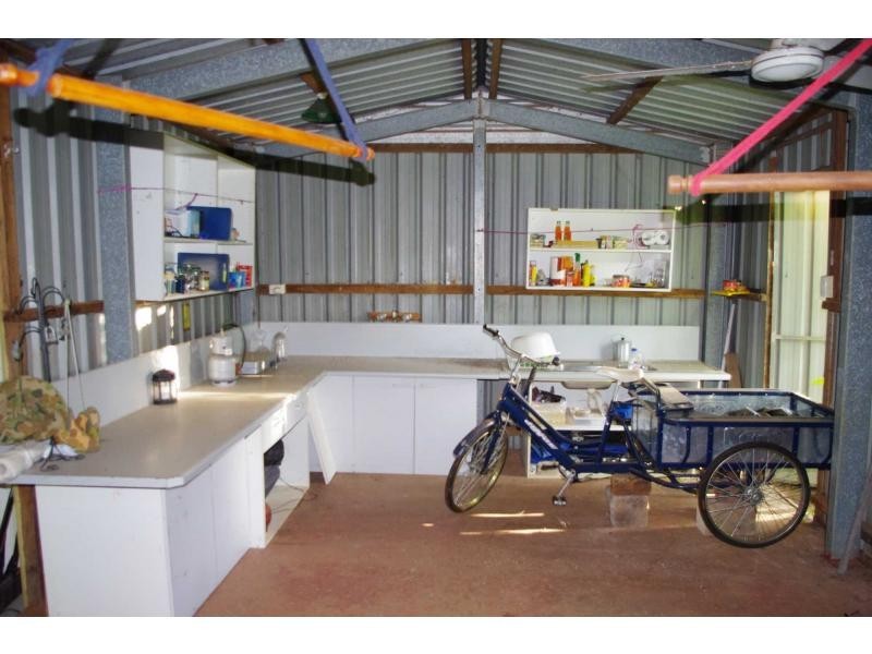 10 Noyes Parade, Karragarra Island QLD 4184