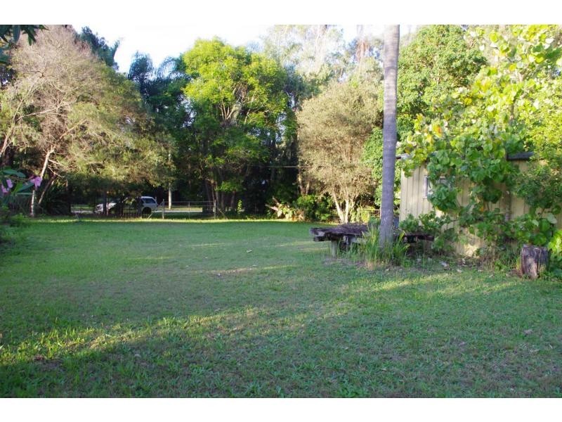 10 Noyes Parade, Karragarra Island QLD 4184