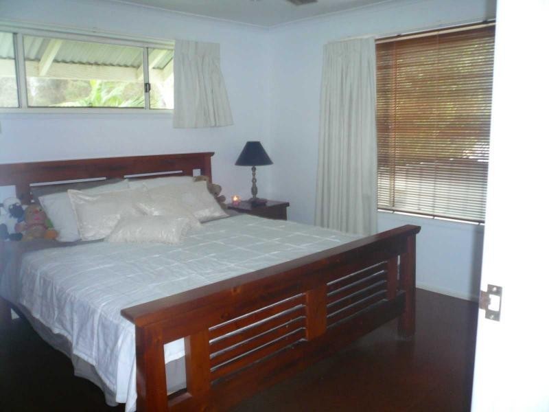 46 Western Road, Macleay Island QLD 4184