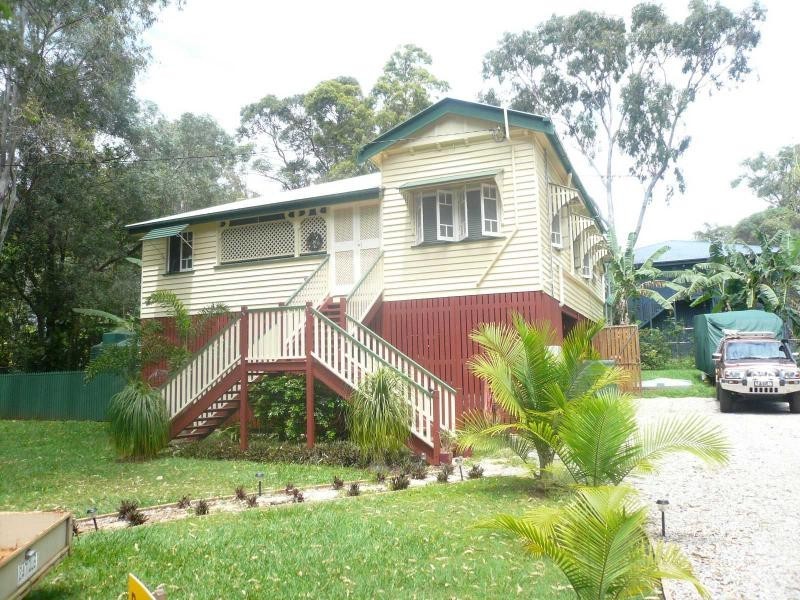 21 Columbia Street, Macleay Island QLD 4184