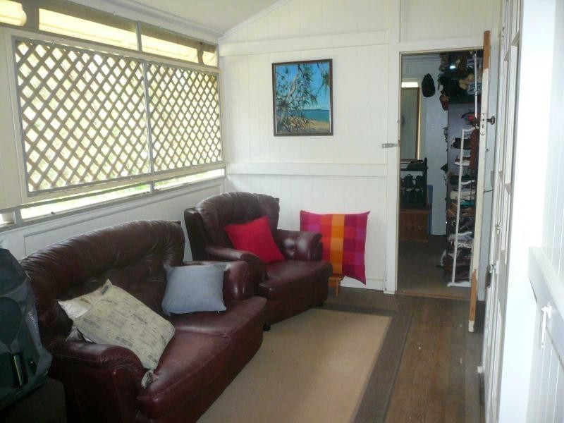 21 Columbia Street, Macleay Island QLD 4184