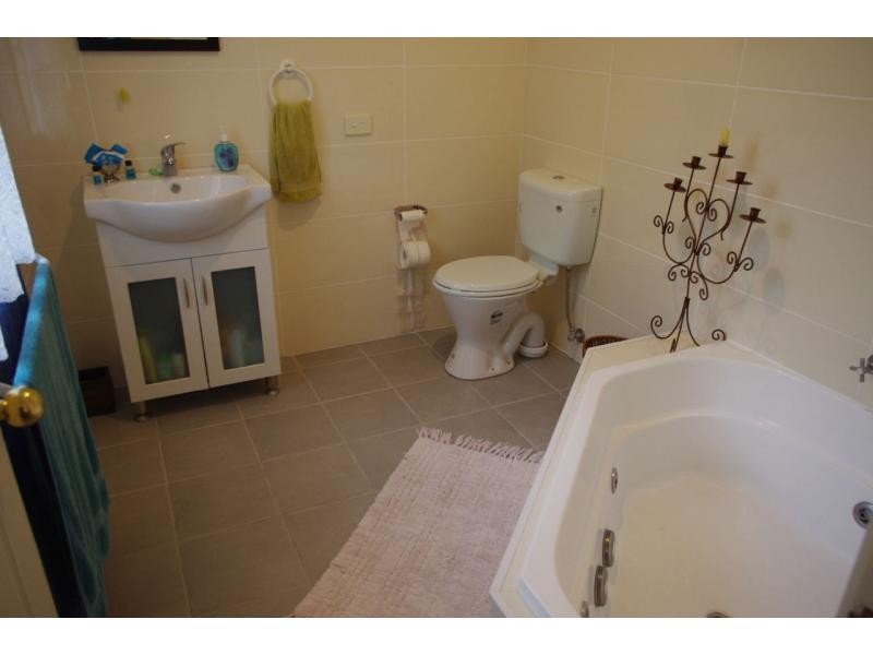 43 Charles Terrace, Macleay Island QLD 4184