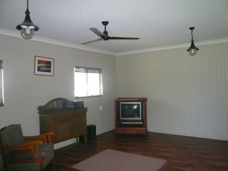 20 Alkira Street, Macleay Island QLD 4184