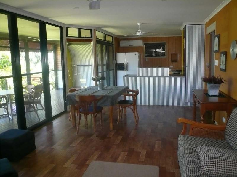 20 Alkira Street, Macleay Island QLD 4184