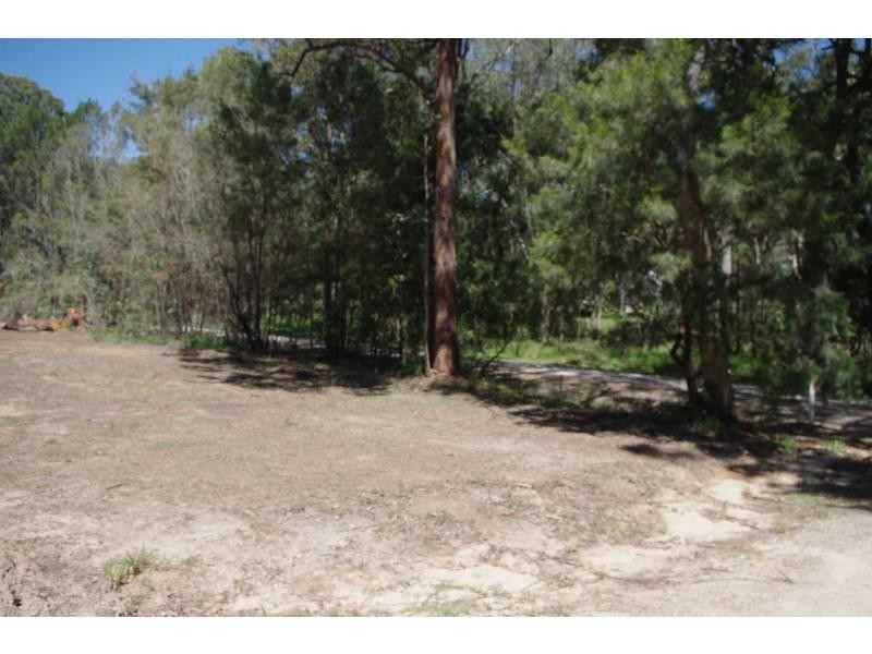 2 Natone Terrace, Macleay Island QLD 4184