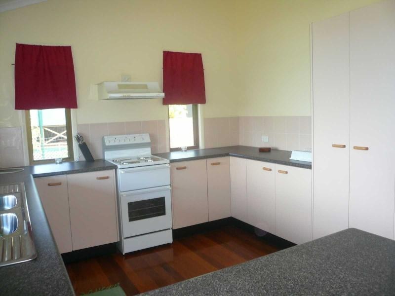 20-22 Weeroona Avenue, Macleay Island QLD 4184