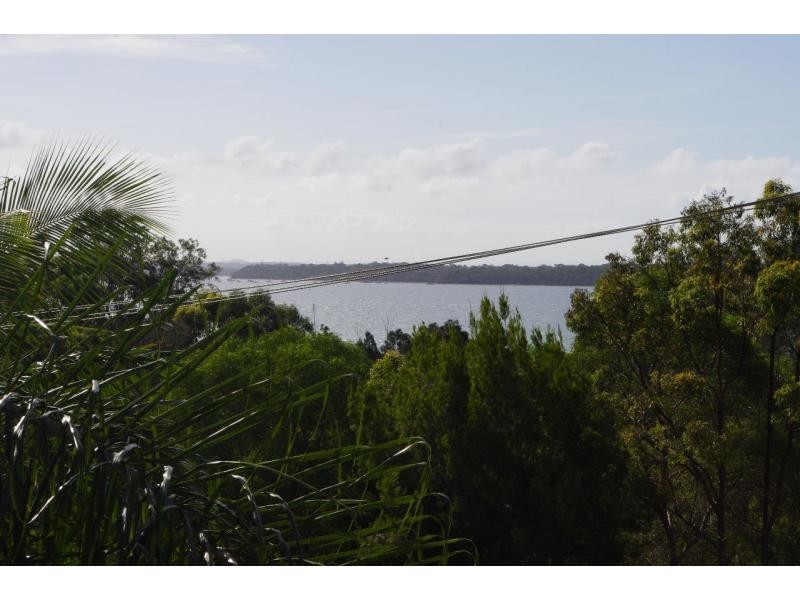 60 Coondooroopa Drive, Macleay Island QLD 4184