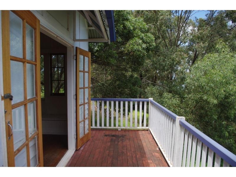 19 Cliff Terrace, Macleay Island QLD 4184