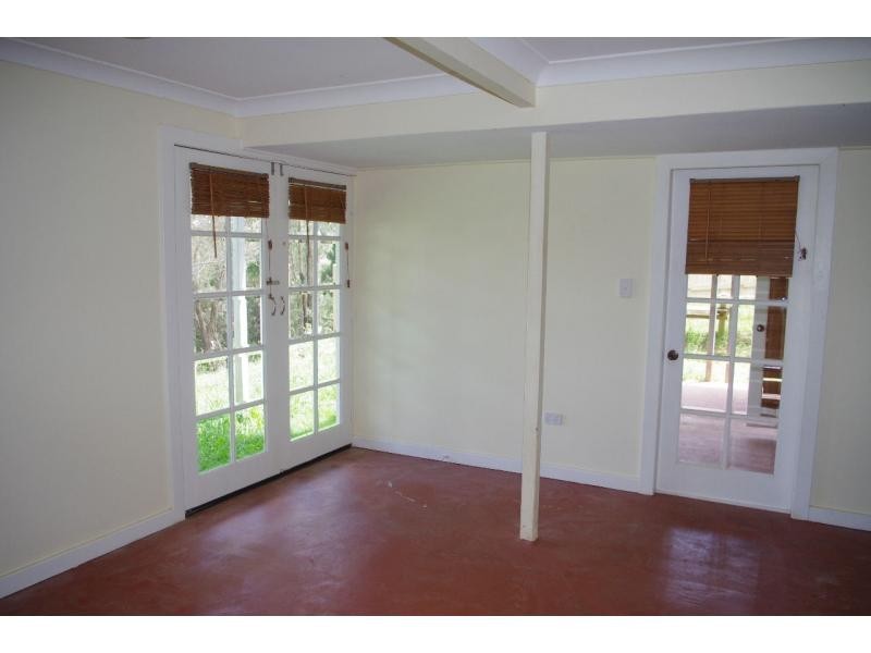 19 Cliff Terrace, Macleay Island QLD 4184