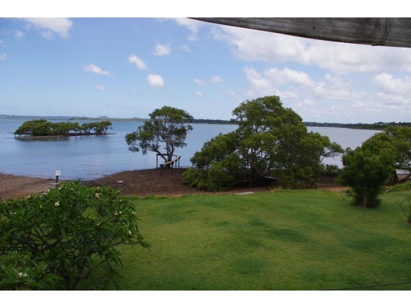 38 Coorong Street, Macleay Island QLD 4184