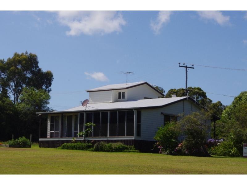 7 Bertram Road, Karragarra Island QLD 4184