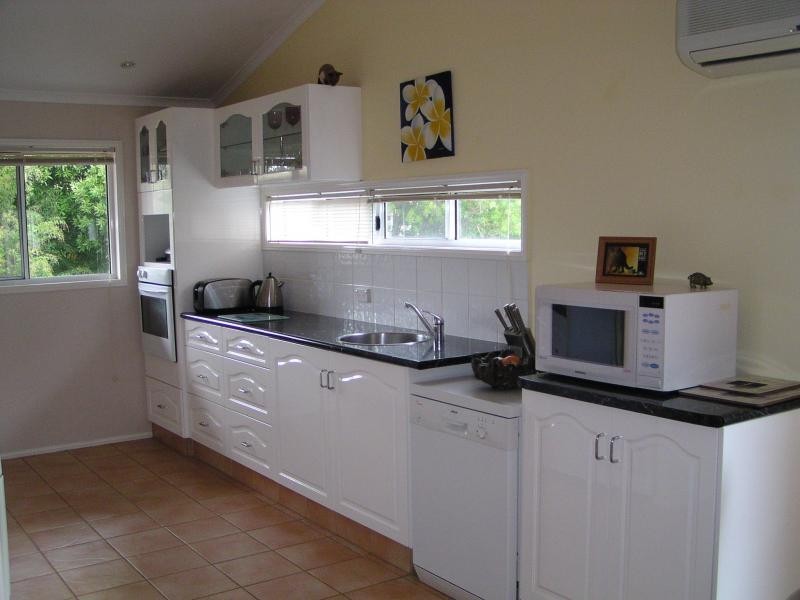 7 Bertram Road, Karragarra Island QLD 4184