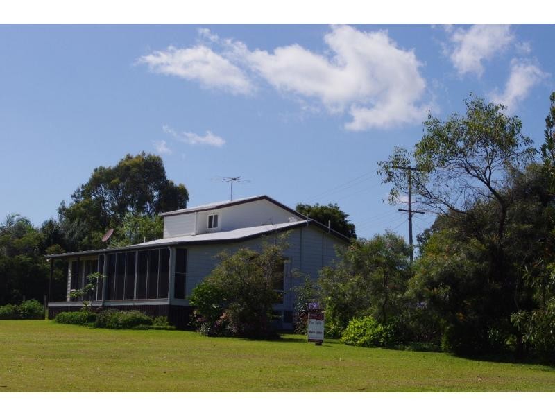 7 Bertram Road, Karragarra Island QLD 4184