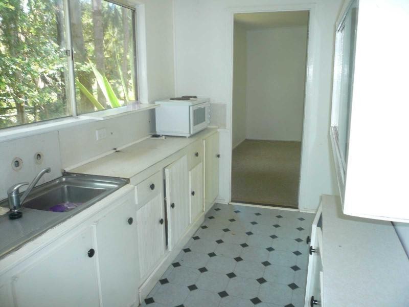 77 Eastbourne Terrace, Macleay Island QLD 4184