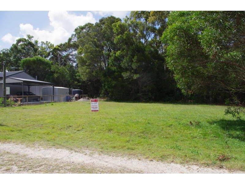 17 Sentosa Terrace, Macleay Island QLD 4184