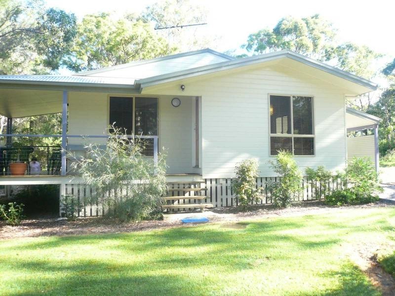 10 Ore Street, Macleay Island QLD 4184