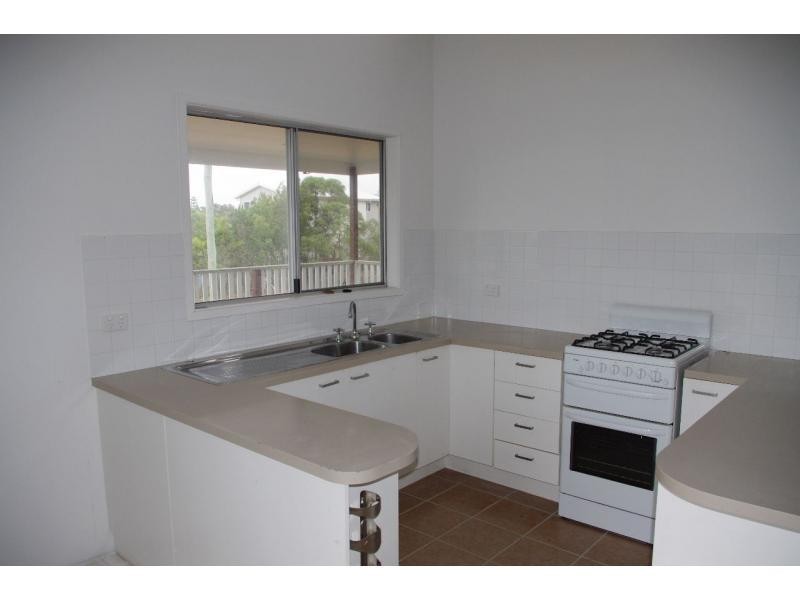 63 Eastbourne Terrace, Macleay Island QLD 4184