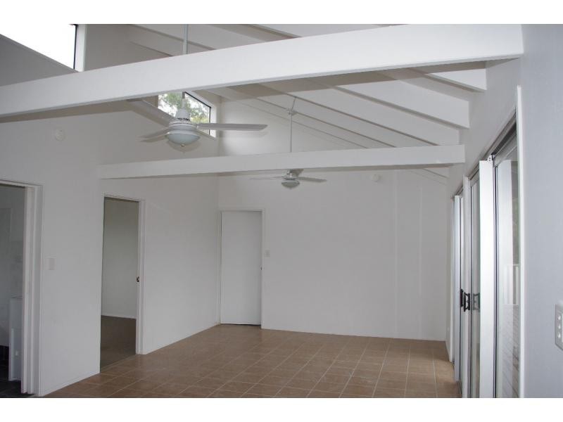 63 Eastbourne Terrace, Macleay Island QLD 4184