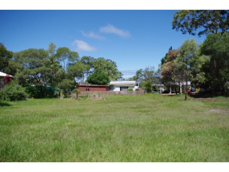 32 Mango Crescent, Macleay Island QLD 4184
