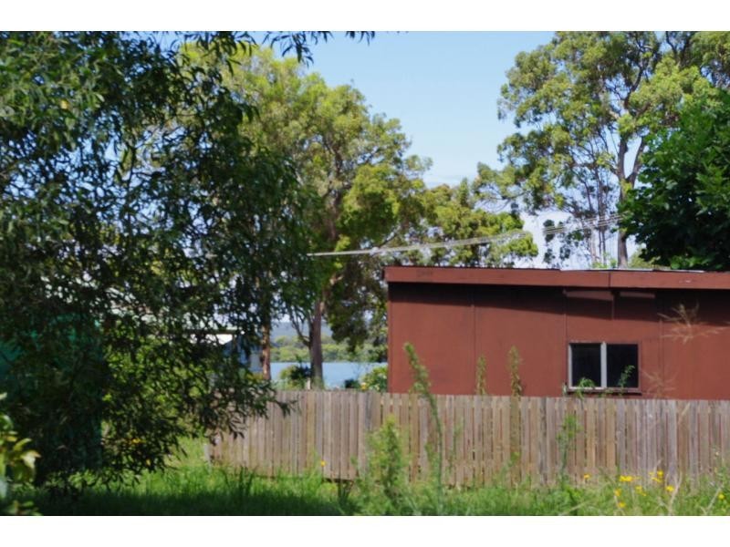 32 Mango Crescent, Macleay Island QLD 4184