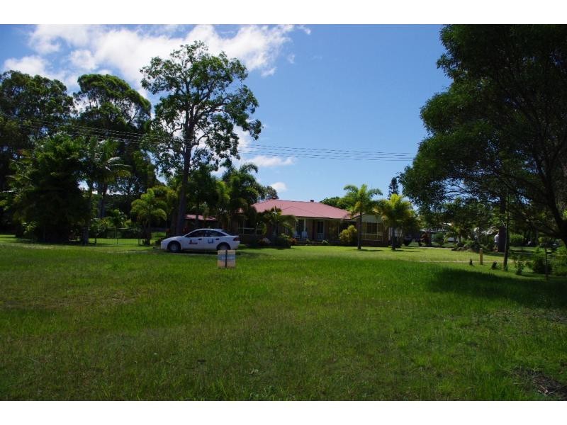 32 Mango Crescent, Macleay Island QLD 4184