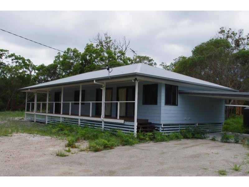 54 Coast Road, Macleay Island QLD 4184