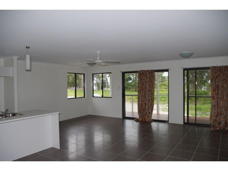 54 Coast Road, Macleay Island QLD 4184