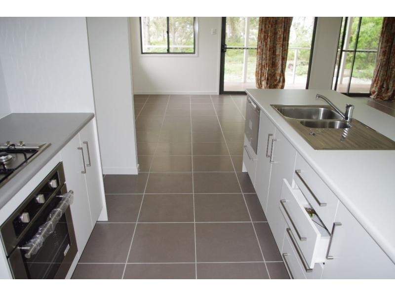 54 Coast Road, Macleay Island QLD 4184