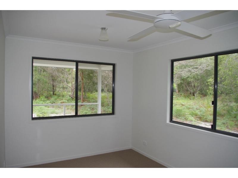 54 Coast Road, Macleay Island QLD 4184