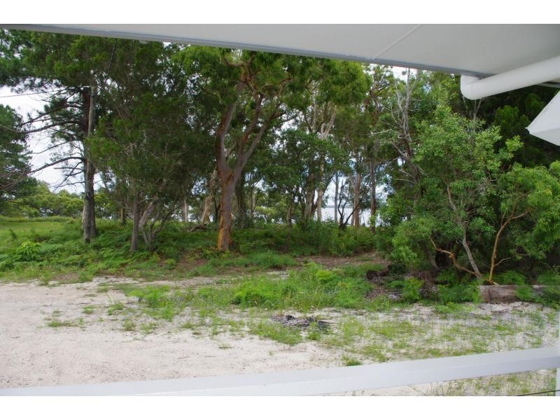 54 Coast Road, Macleay Island QLD 4184