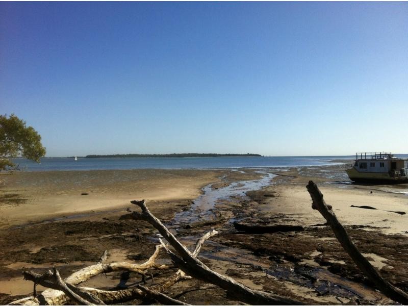 54 Coast Road, Macleay Island QLD 4184