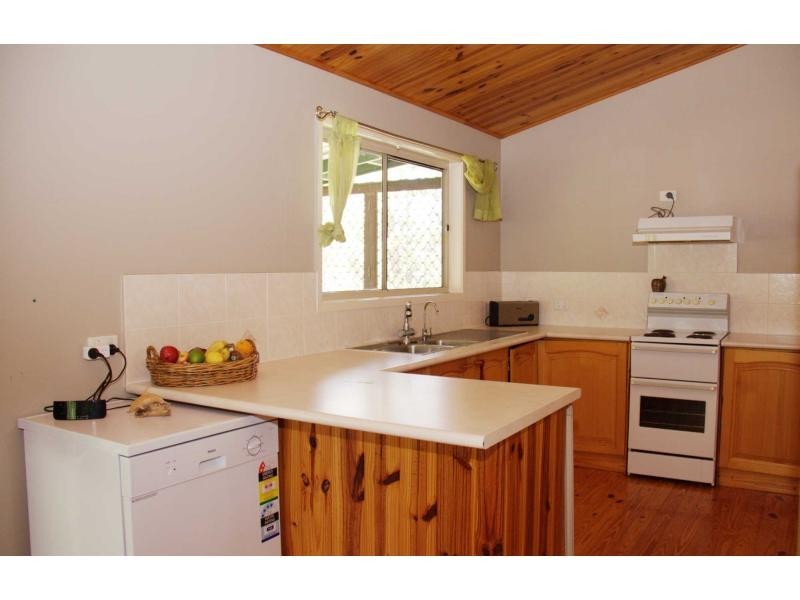 34 Marine Street, Macleay Island QLD 4184