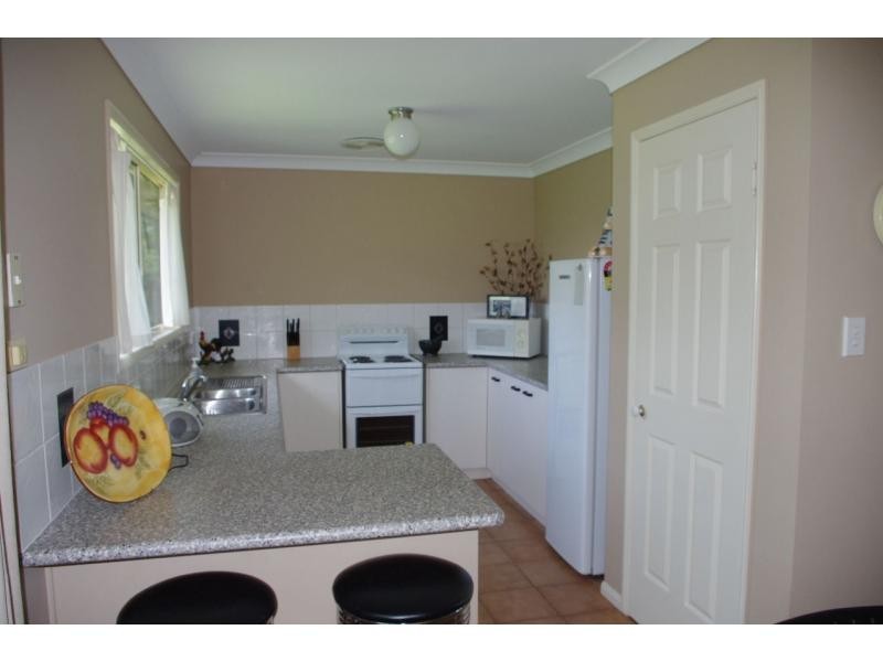 13 Shelly Crescent, Lamb Island QLD 4184