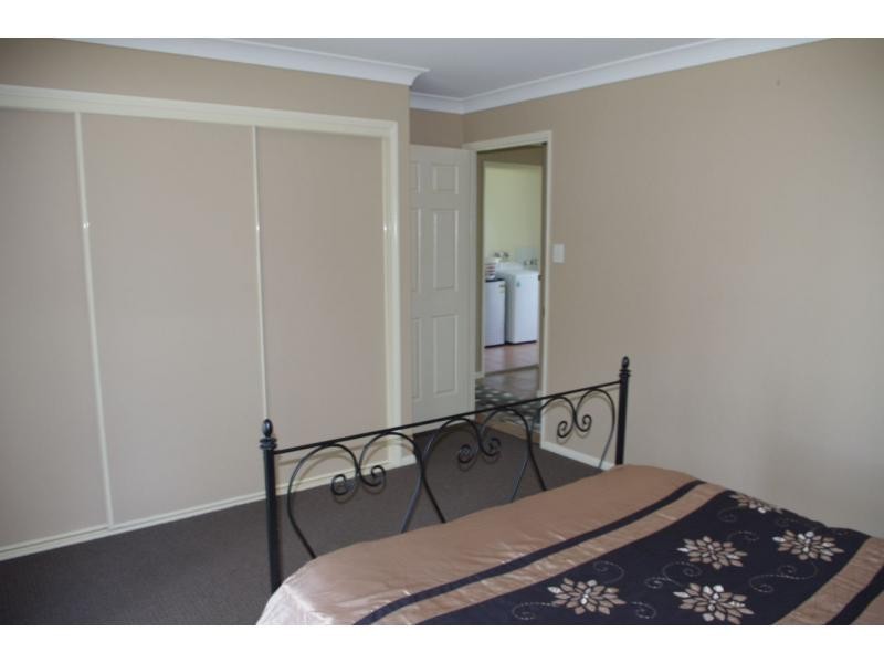 13 Shelly Crescent, Lamb Island QLD 4184