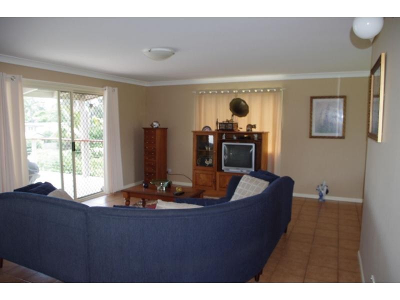 13 Shelly Crescent, Lamb Island QLD 4184