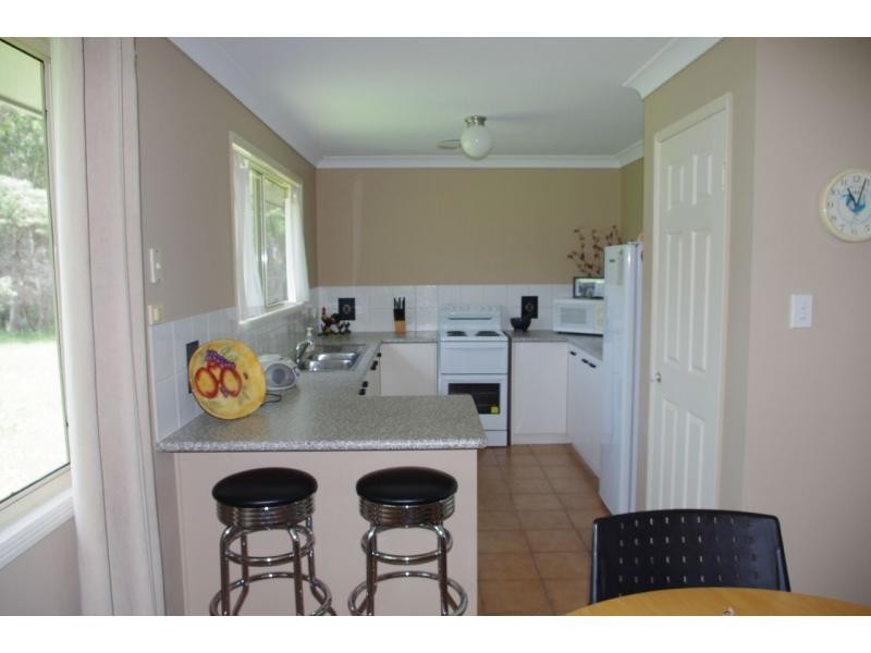 13 Shelly Crescent, Lamb Island QLD 4184