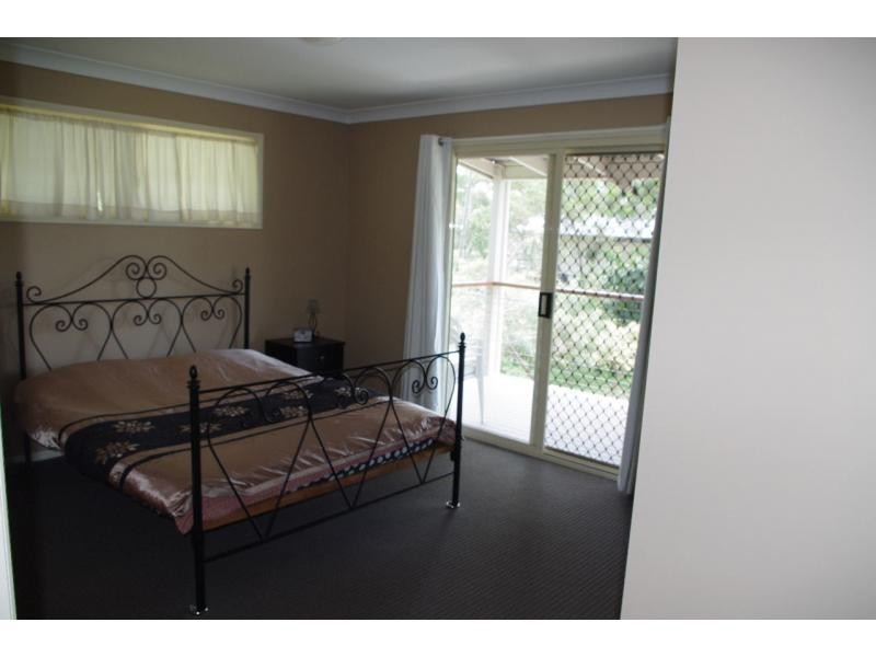 13 Shelly Crescent, Lamb Island QLD 4184
