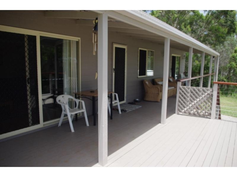 13 Shelly Crescent, Lamb Island QLD 4184