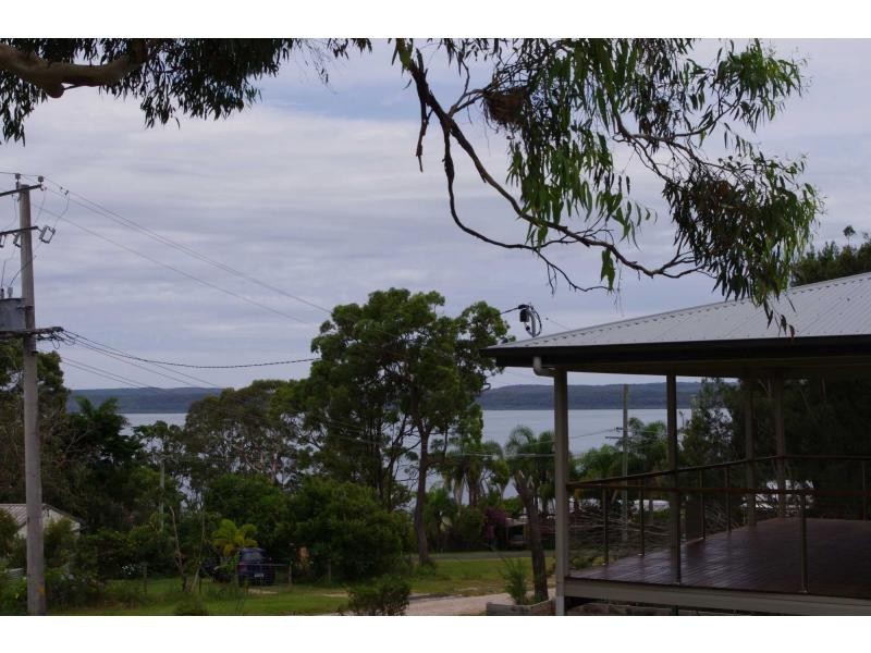30 Tukkeri Street, Macleay Island QLD 4184