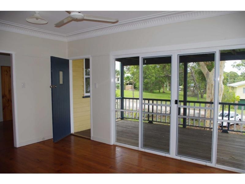 30 Tukkeri Street, Macleay Island QLD 4184