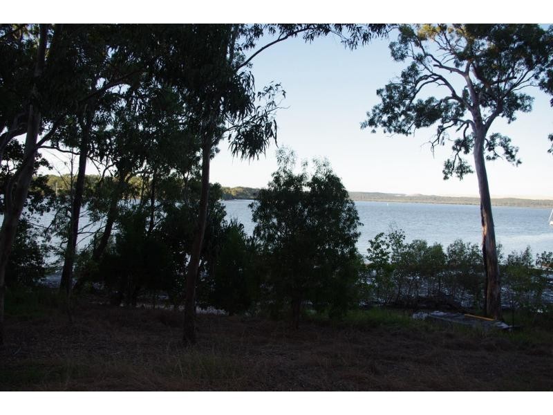 48 The Esplanade, Karragarra Island QLD 4184