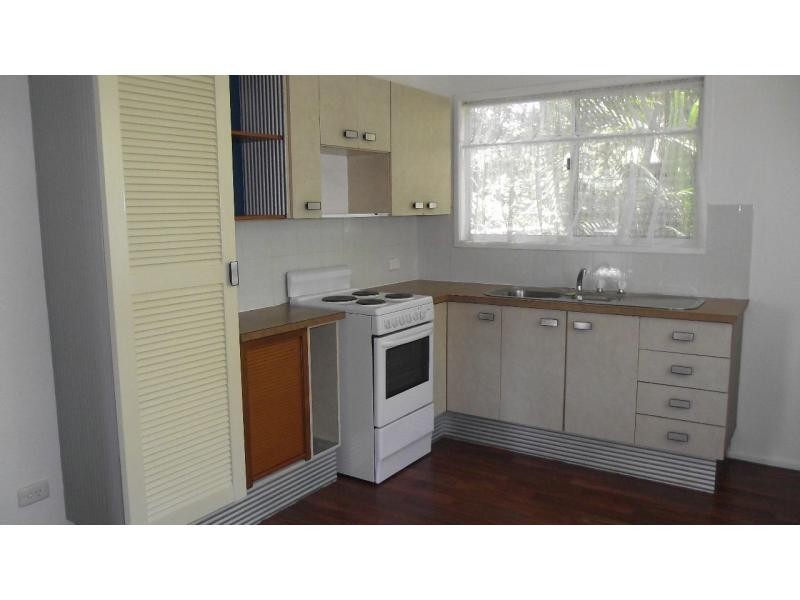 8 William Street, Macleay Island QLD 4184
