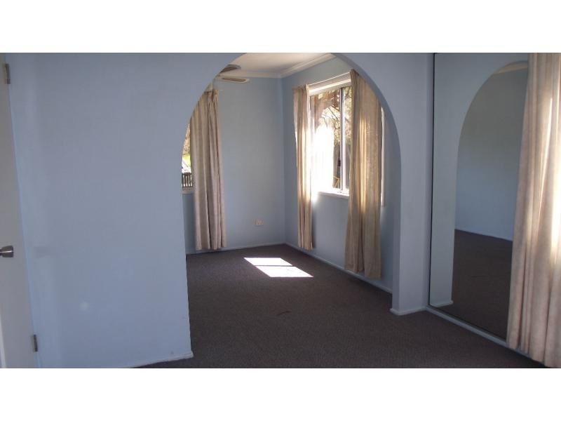8 William Street, Macleay Island QLD 4184