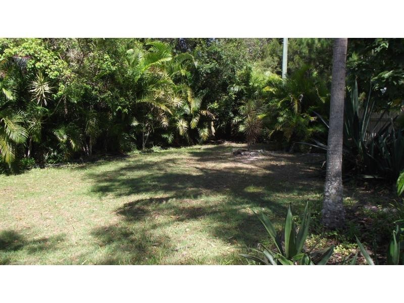 8 William Street, Macleay Island QLD 4184